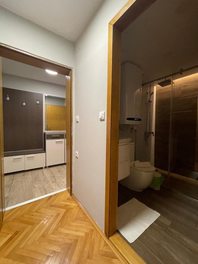 Leo Apartman Ni Kültér fotó