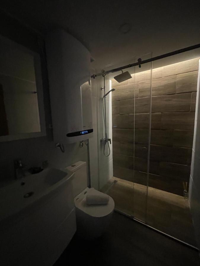 Leo Apartman Ni Kültér fotó