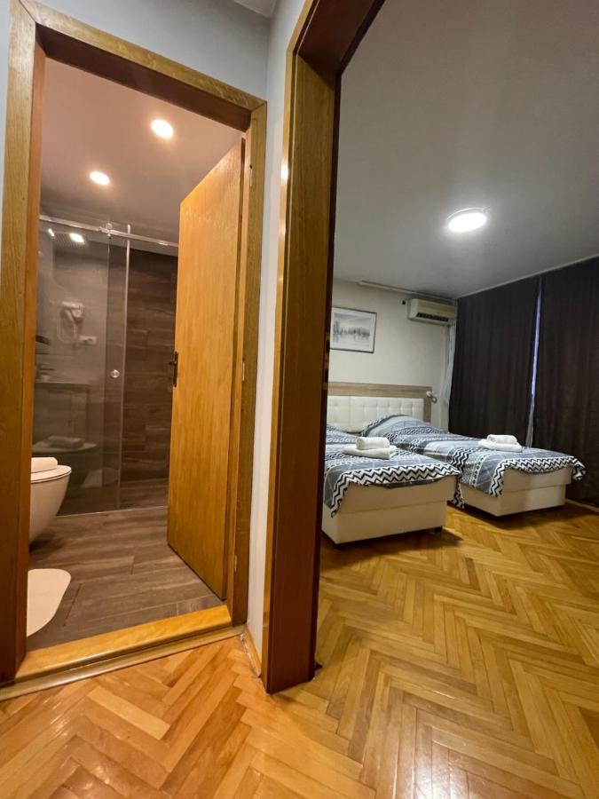 Leo Apartman Ni Kültér fotó