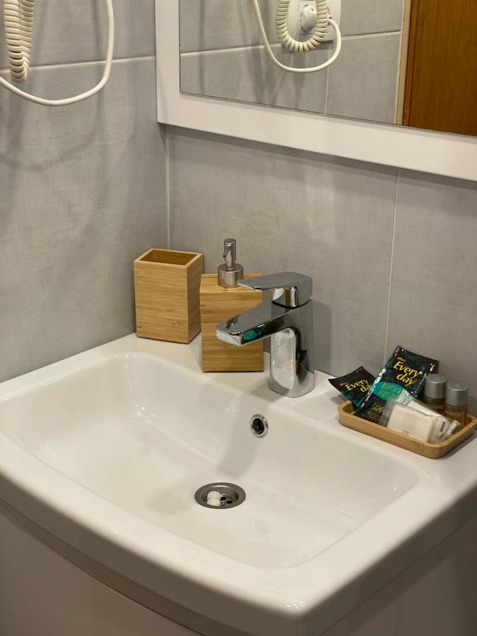 Leo Apartman Ni Kültér fotó
