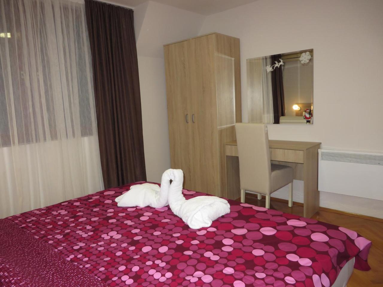 Leo Apartman Ni Kültér fotó