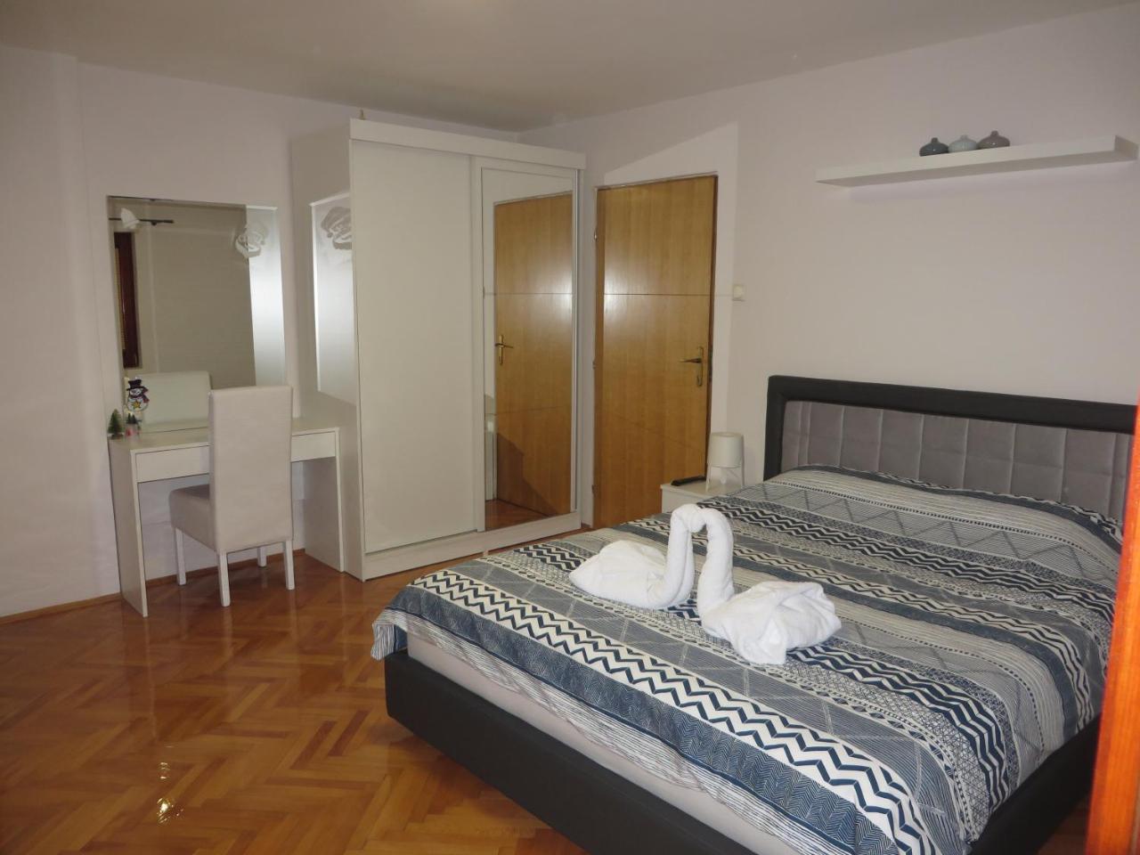 Leo Apartman Ni Kültér fotó
