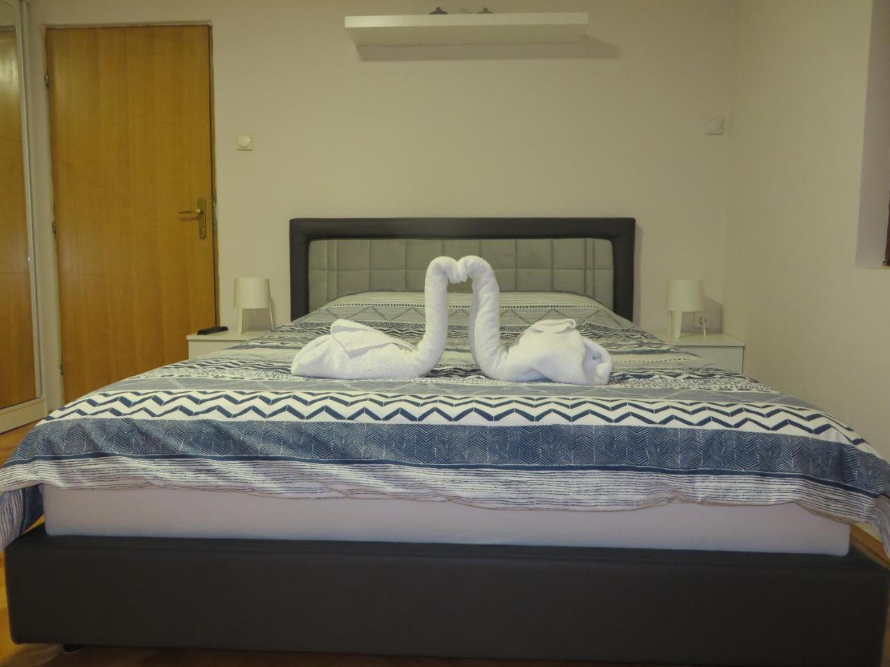 Leo Apartman Ni Kültér fotó